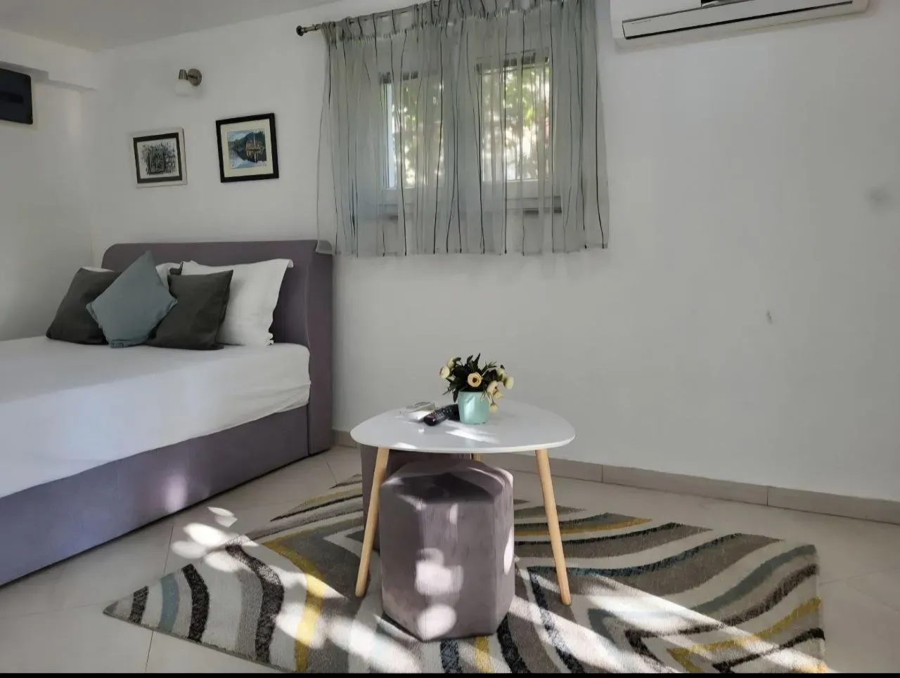 Bijeli apartman, apartman u oblasti Staničića 23, 85320 Tivat, Montenegro