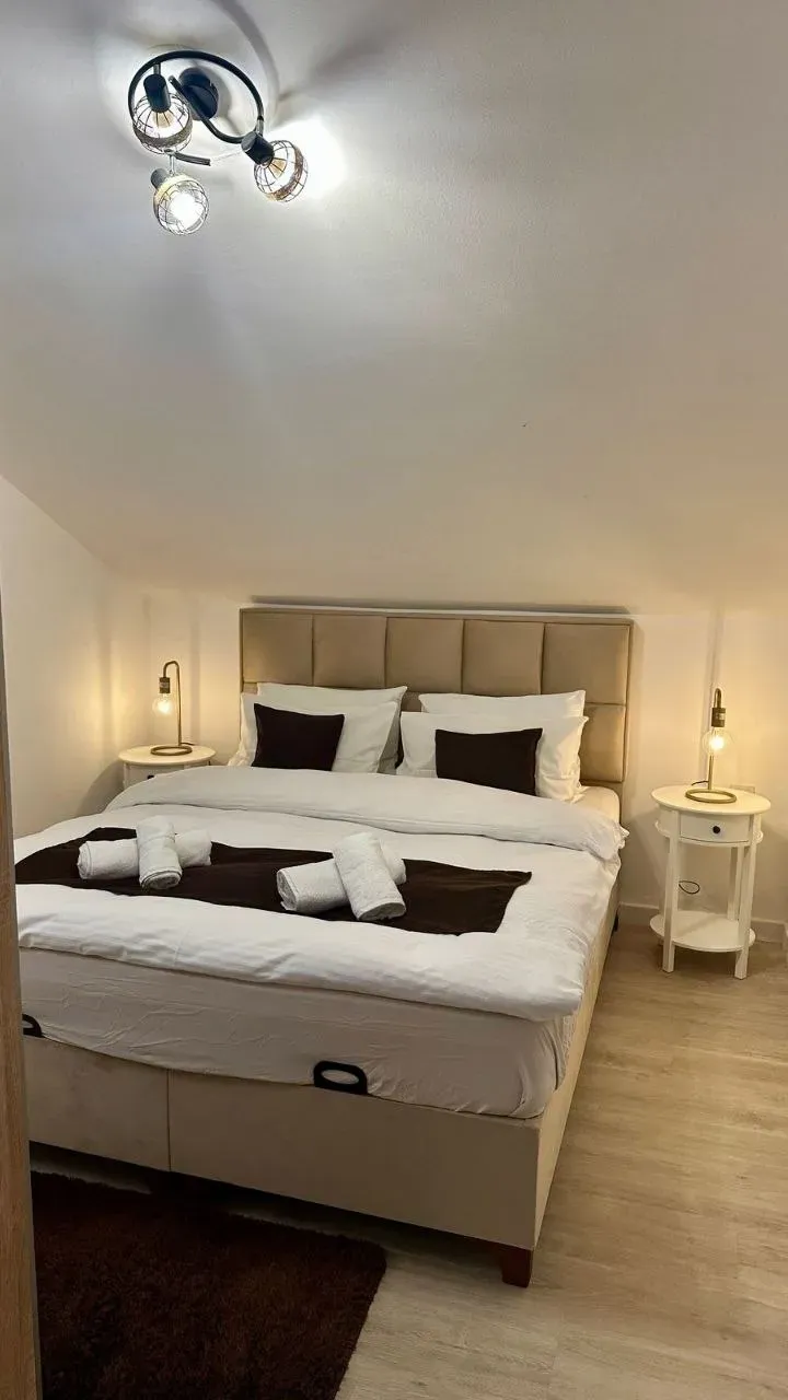 Beige Apartment, apartment in Staničića 23, 85320 Tivat, Montenegro